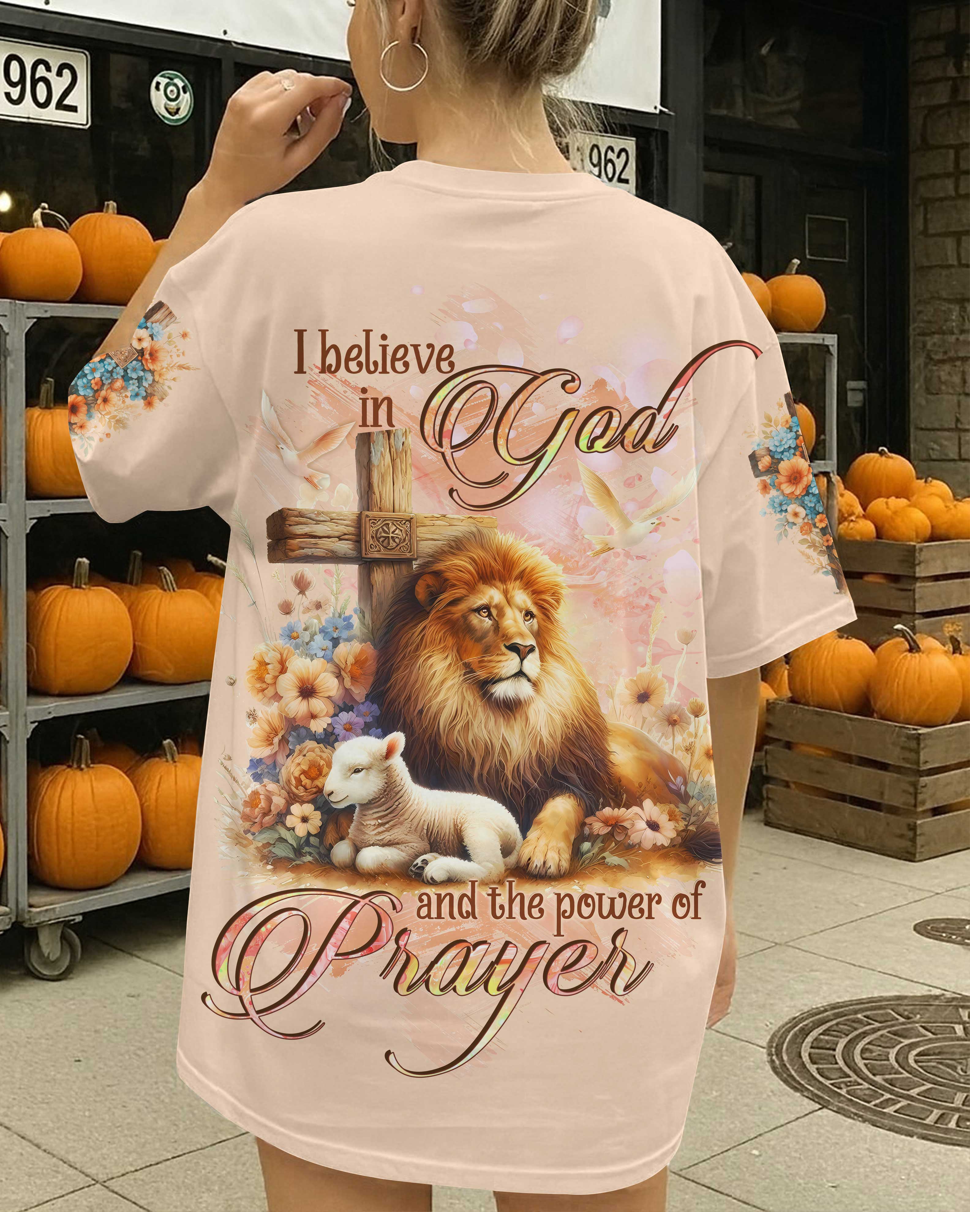 I Believe In God And The Power Of Prayer T-Shirts