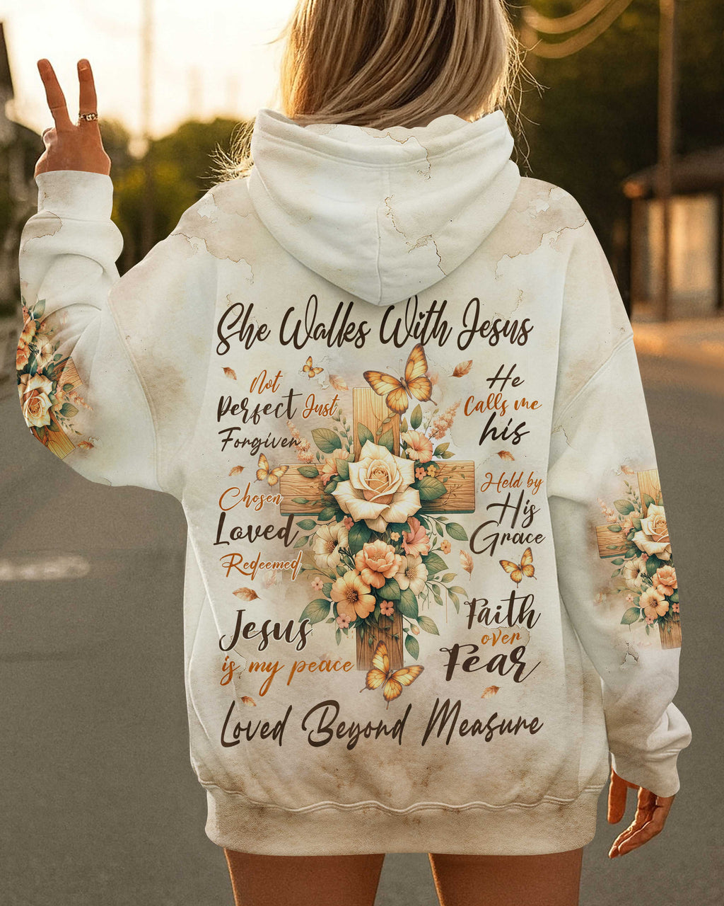 She Walkes With Jesus T-Shirt