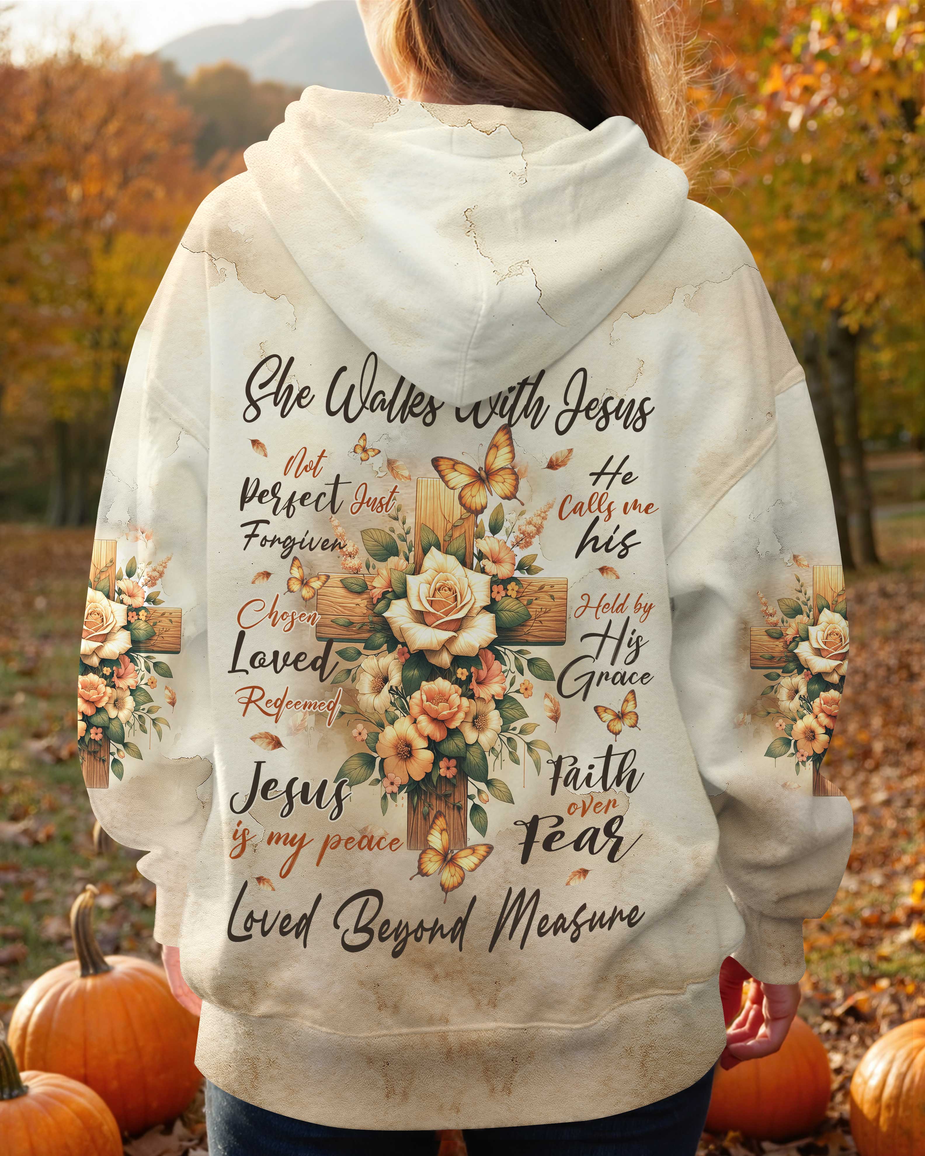 She Walkes With Jesus T-Shirt