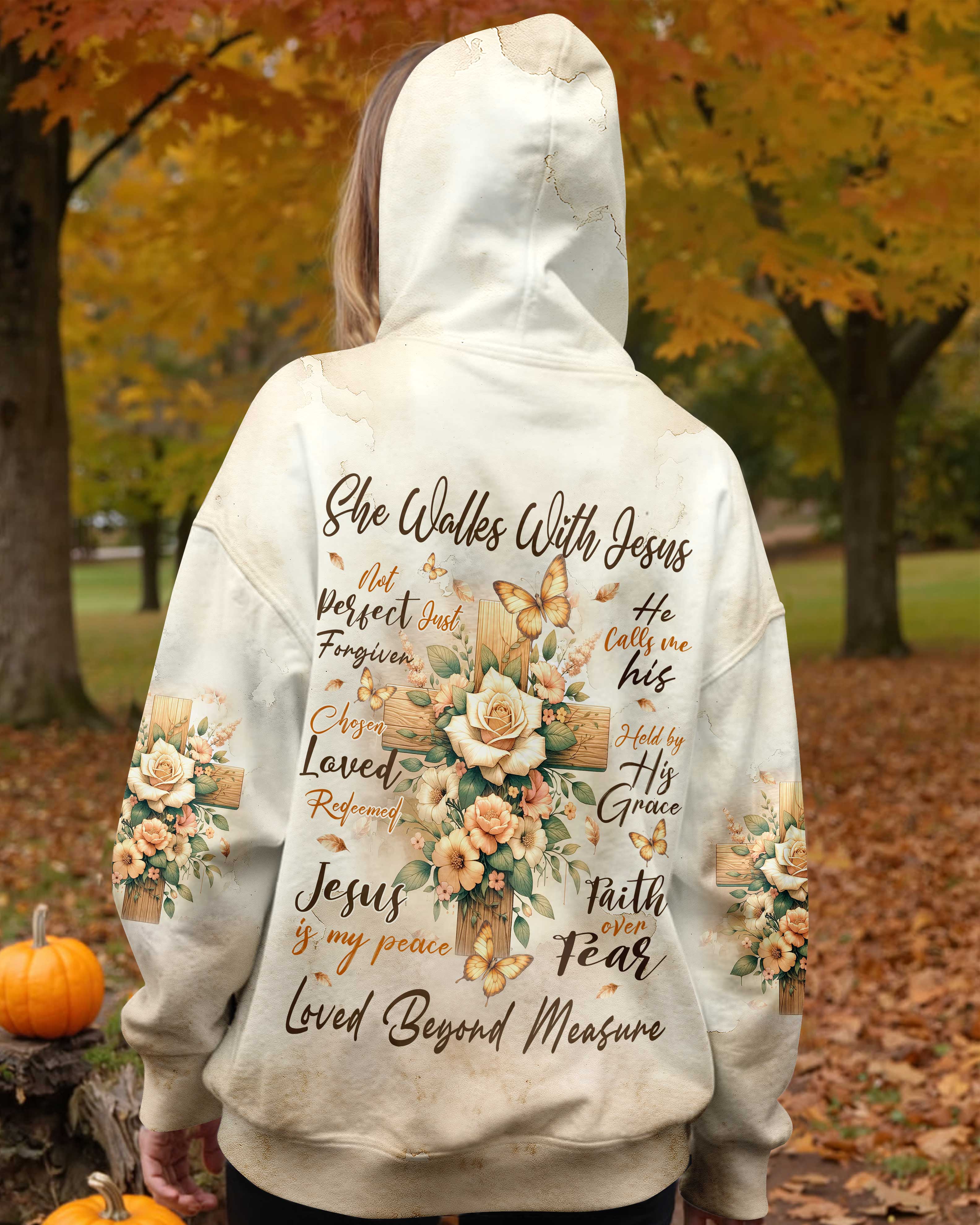 She Walkes With Jesus T-Shirt
