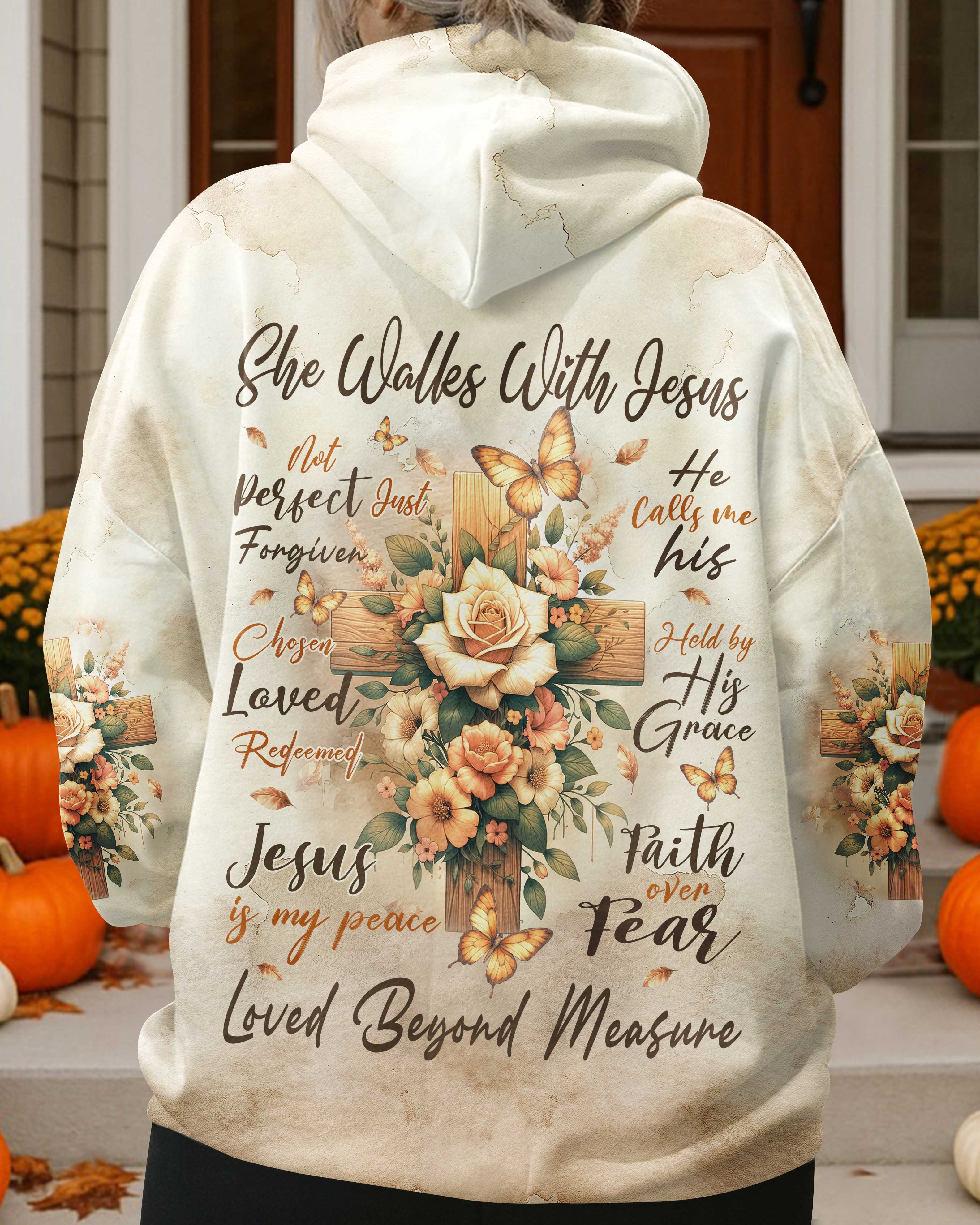 She Walkes With Jesus T-Shirt