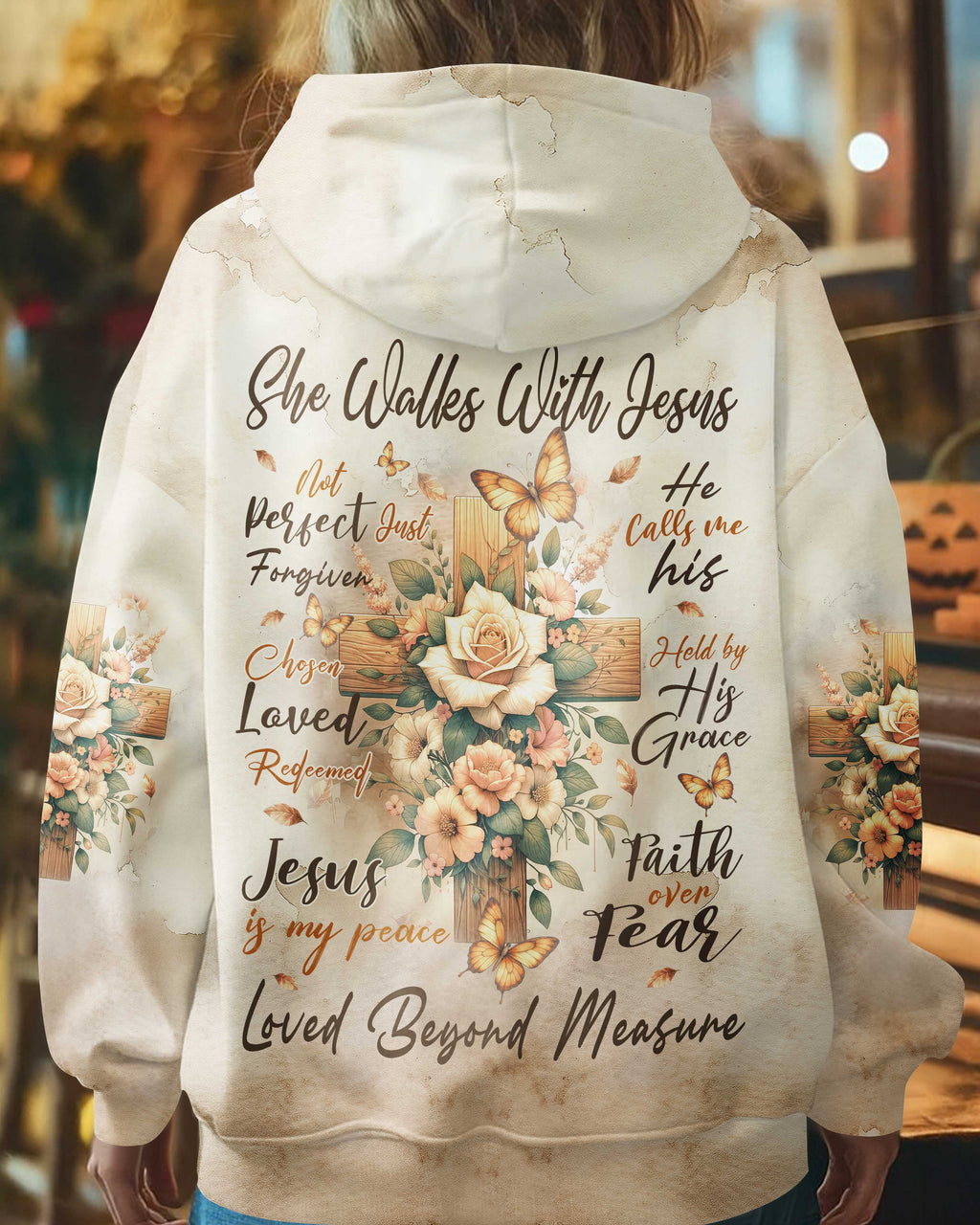 She Walkes With Jesus T-Shirt